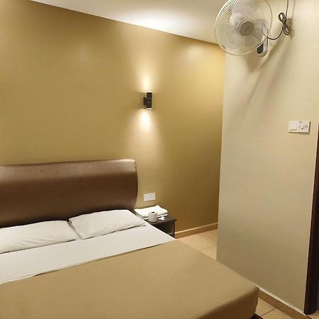The Pines Hotel Kampung Kuala Terla Экстерьер фото