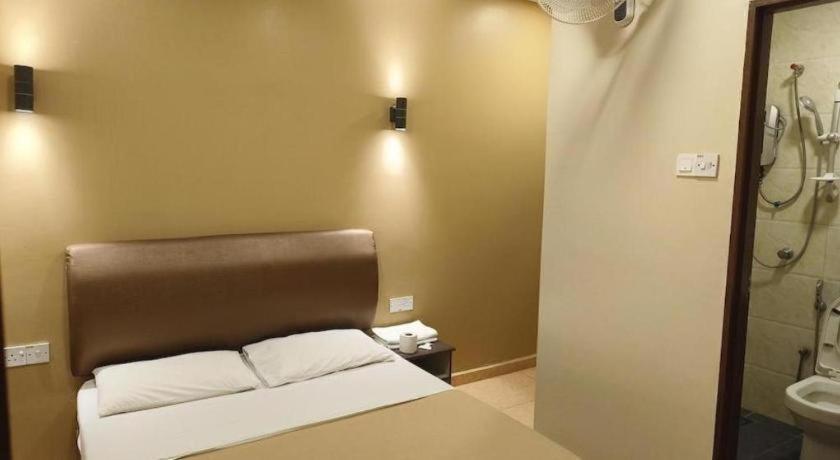 The Pines Hotel Kampung Kuala Terla Экстерьер фото